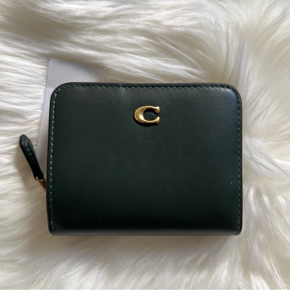 Coach Amazon Green Billfold Snap Smooth Leather Wallet